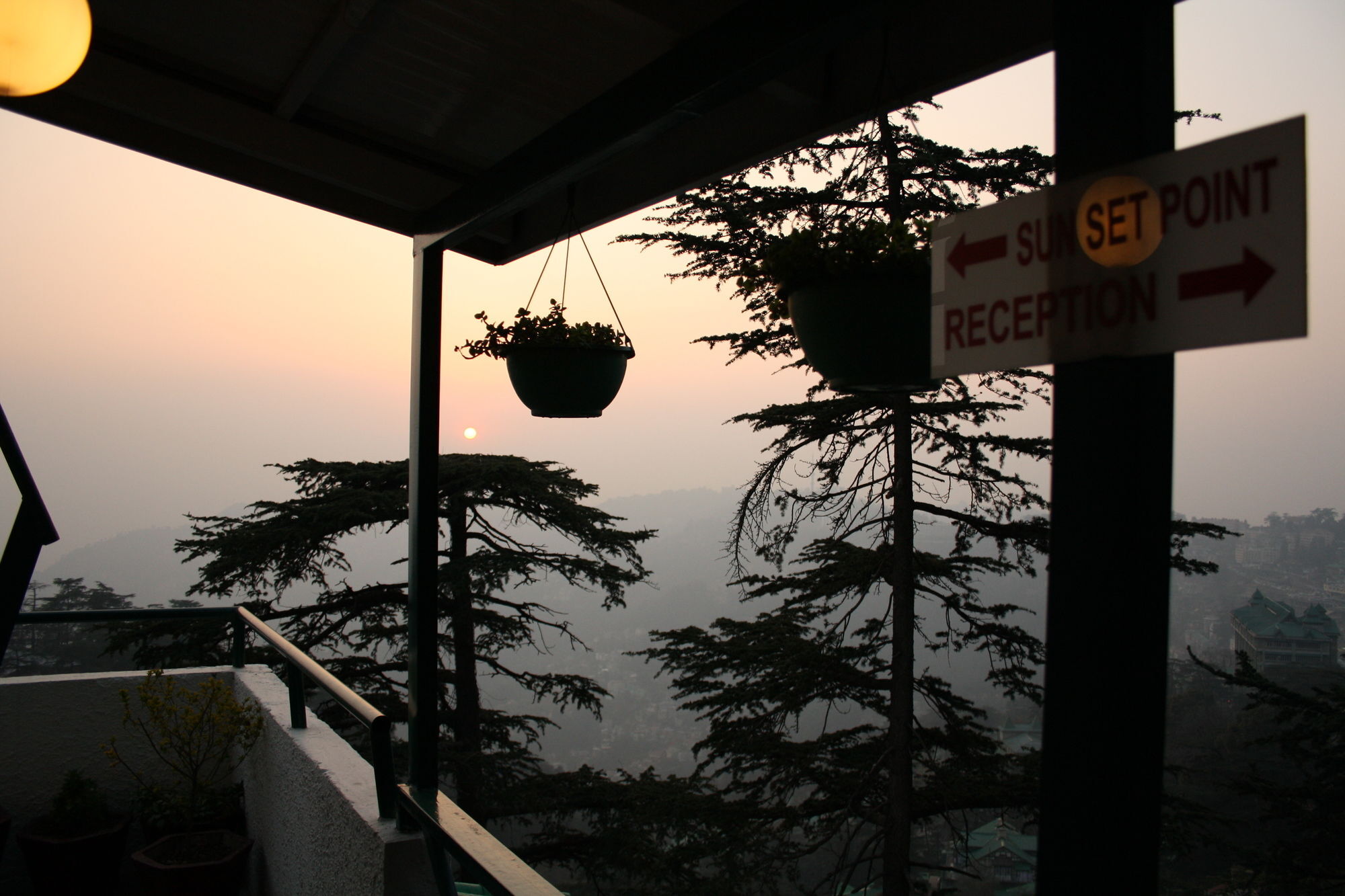 Honeymoon Inn Mussoorie Buitenkant foto